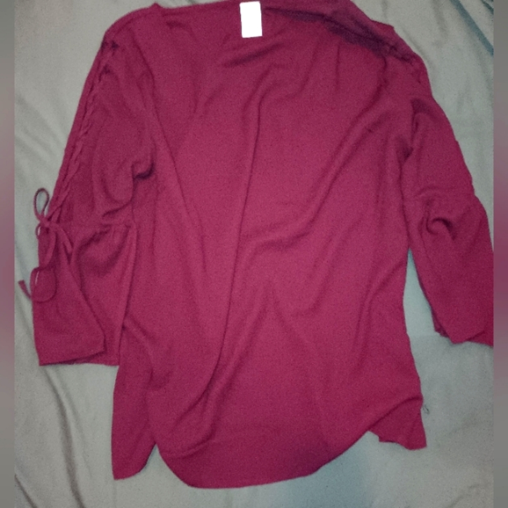Time and Tru Blouse